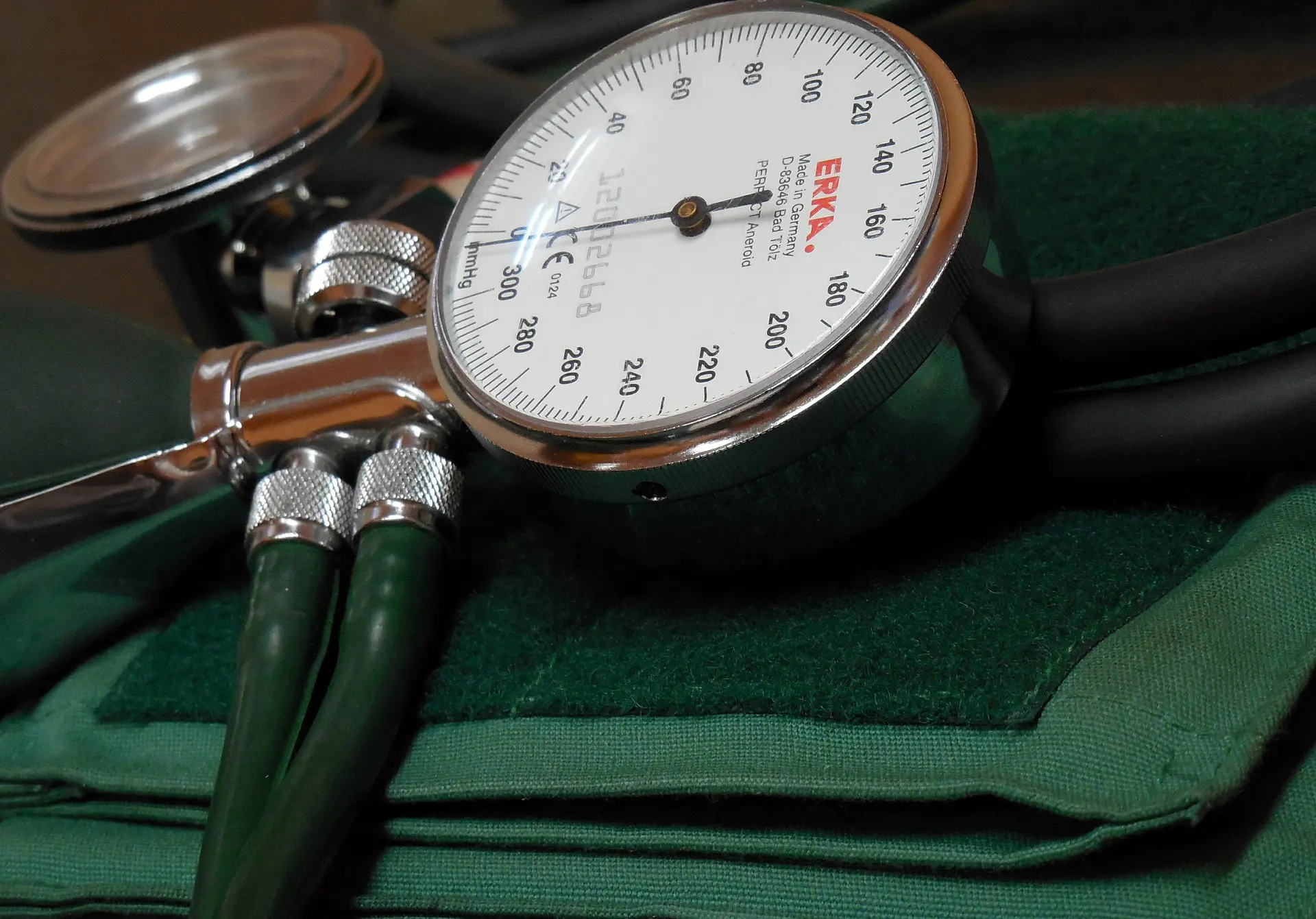 blood pressure monitor 350930 1920